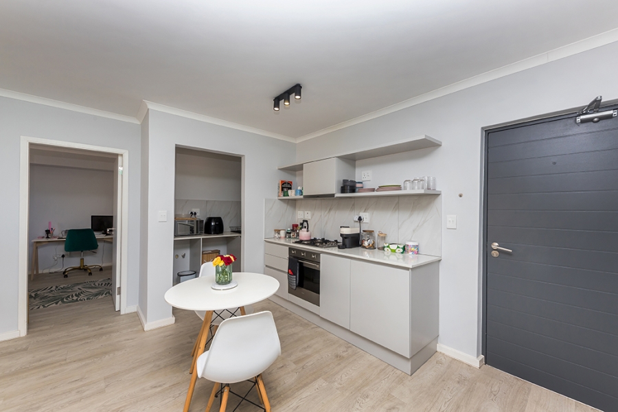 To Let 2 Bedroom Property for Rent in Pinelands Western Cape